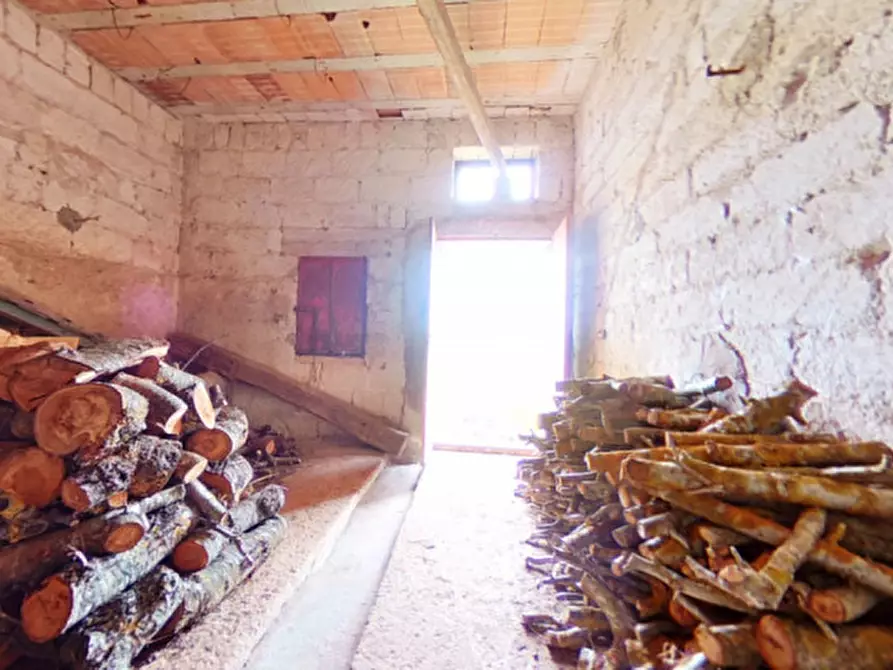 Immagine 78 di Rustico / casale in vendita  a Alberobello