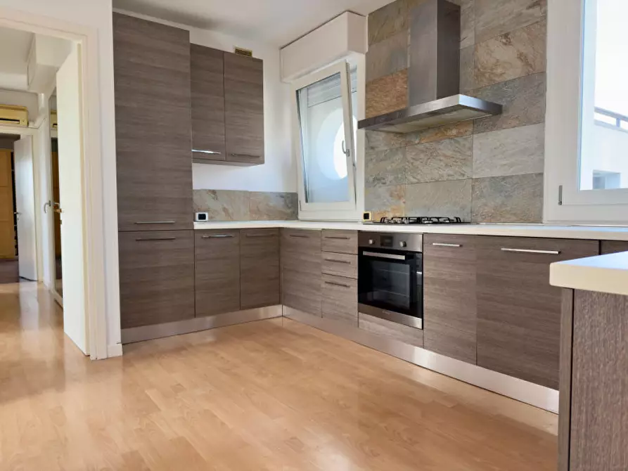 Immagine 2 di Appartamento in vendita  in Via Primo Maggio a Abano Terme