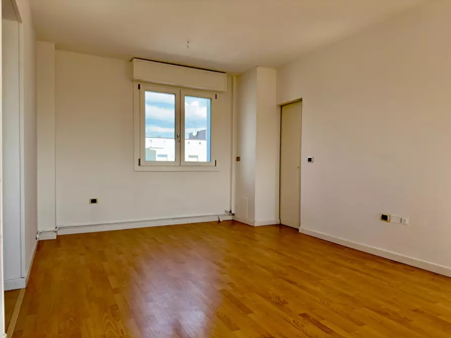 Immagine 5 di Appartamento in vendita  in Via Primo Maggio a Abano Terme