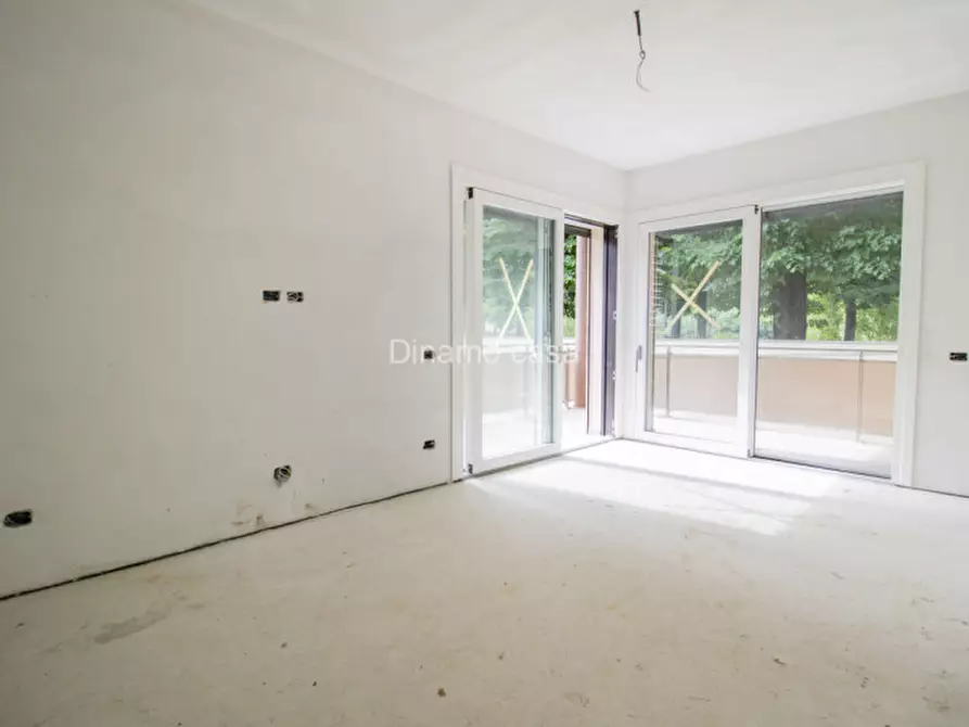 Immagine 2 di Appartamento in vendita  a Prato