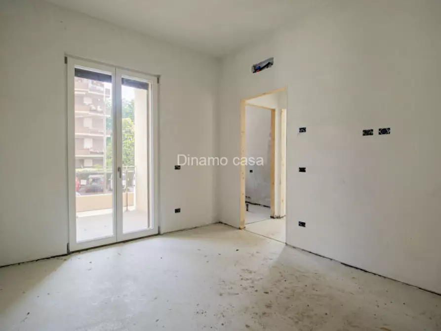 Immagine 11 di Appartamento in vendita  a Prato