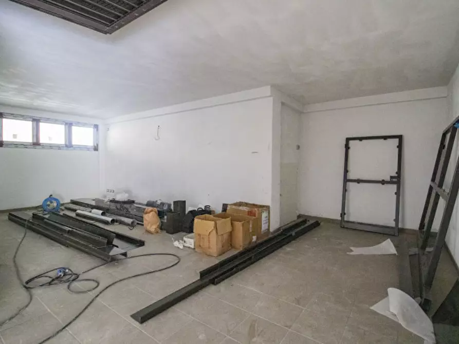 Immagine 21 di Appartamento in vendita  a Prato