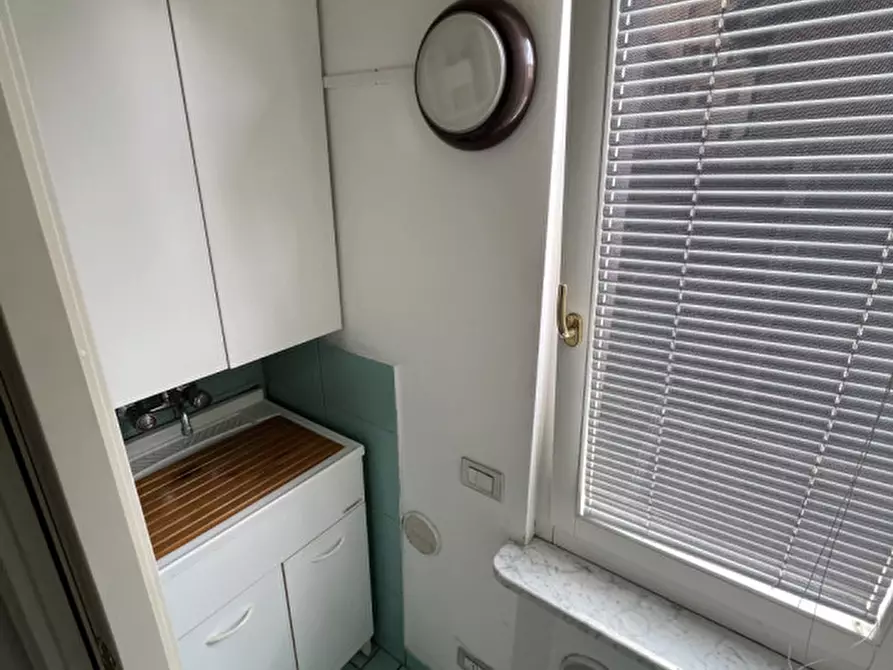 Immagine 11 di Ufficio in affitto  in Via Giosuè Carducci a Ancona