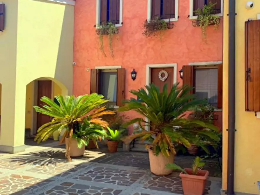 Immagine 56 di Villetta a schiera in vendita  in Via Euganea a Padova