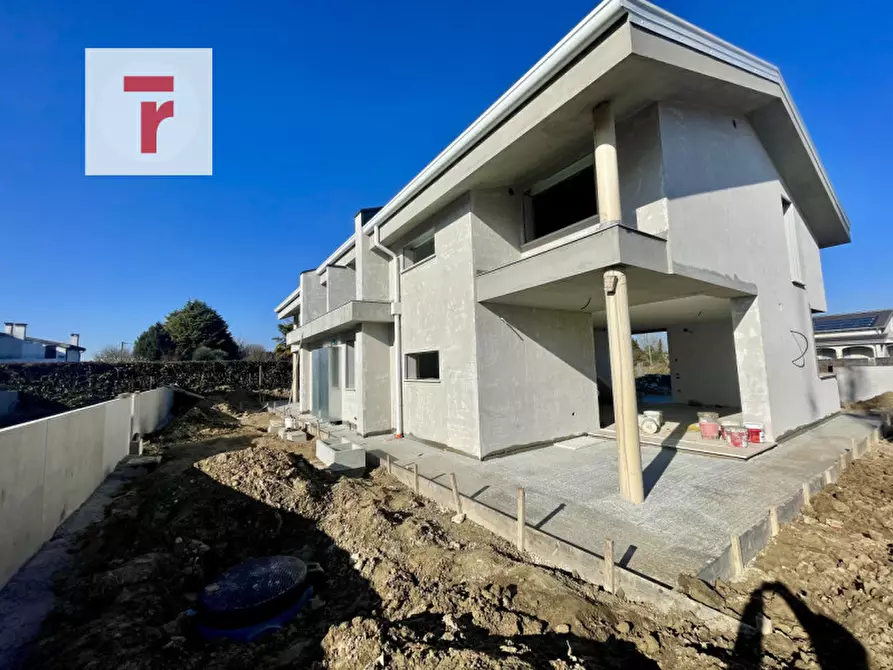 Immagine 2 di Casa bifamiliare in vendita  in Via Milano a Albignasego