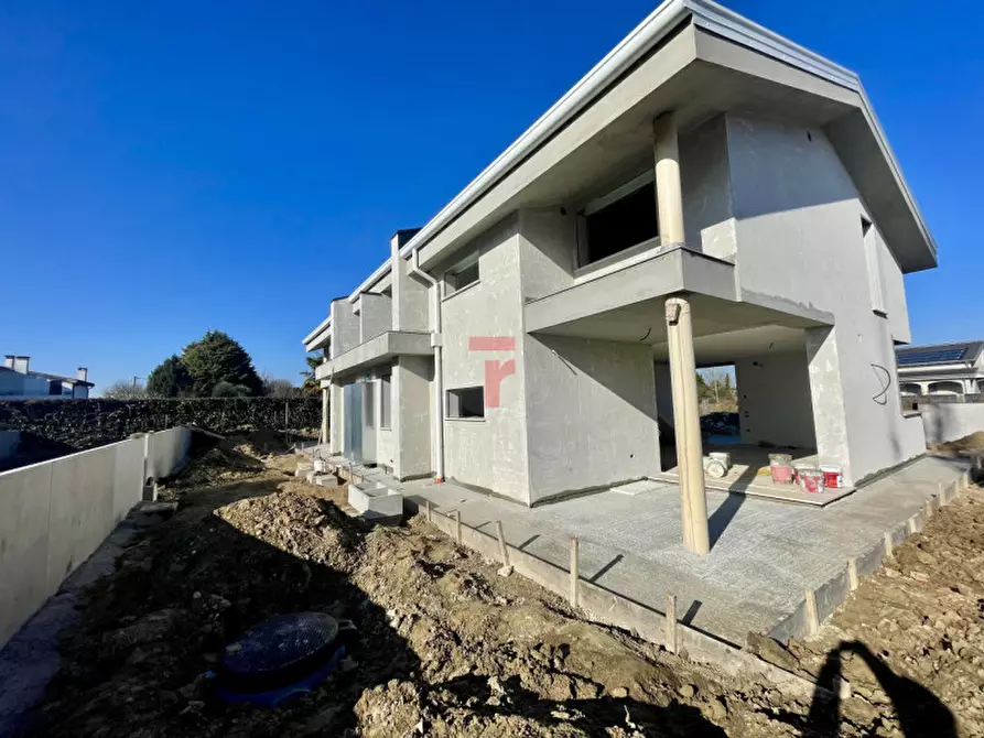 Immagine 3 di Casa bifamiliare in vendita  in Via Salboro a Padova