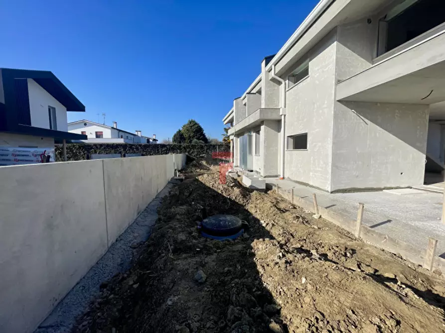Immagine 4 di Casa bifamiliare in vendita  in Via Salboro a Padova