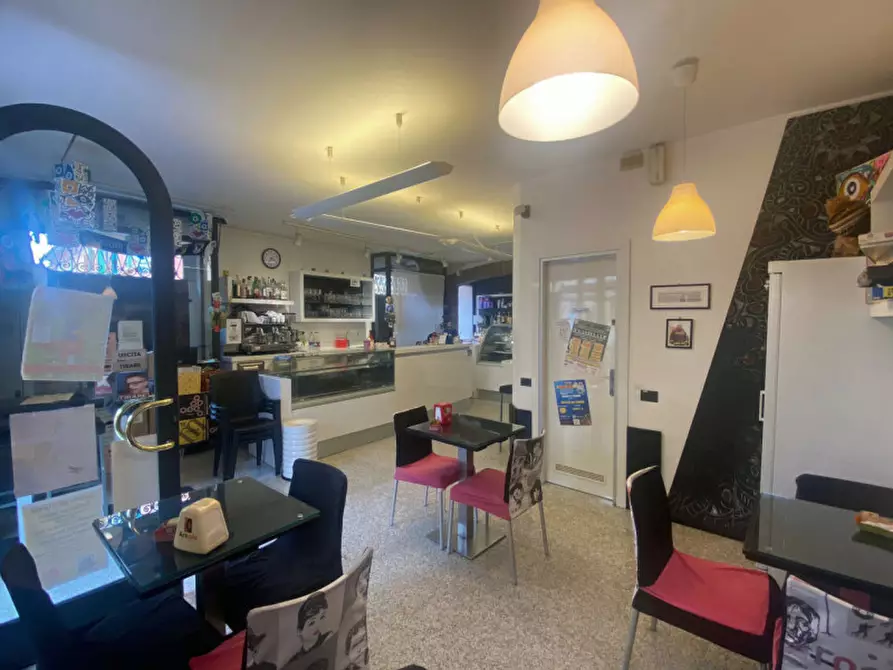 Immagine 16 di Attività commerciale in vendita  in Via Venti Settembre, 82 a Castelnovo Di Sotto