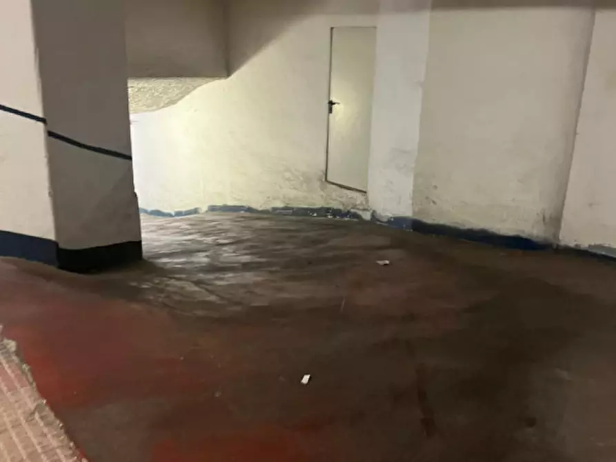 Immagine 6 di Garage in vendita  in Via Emilio Morosini a Roma