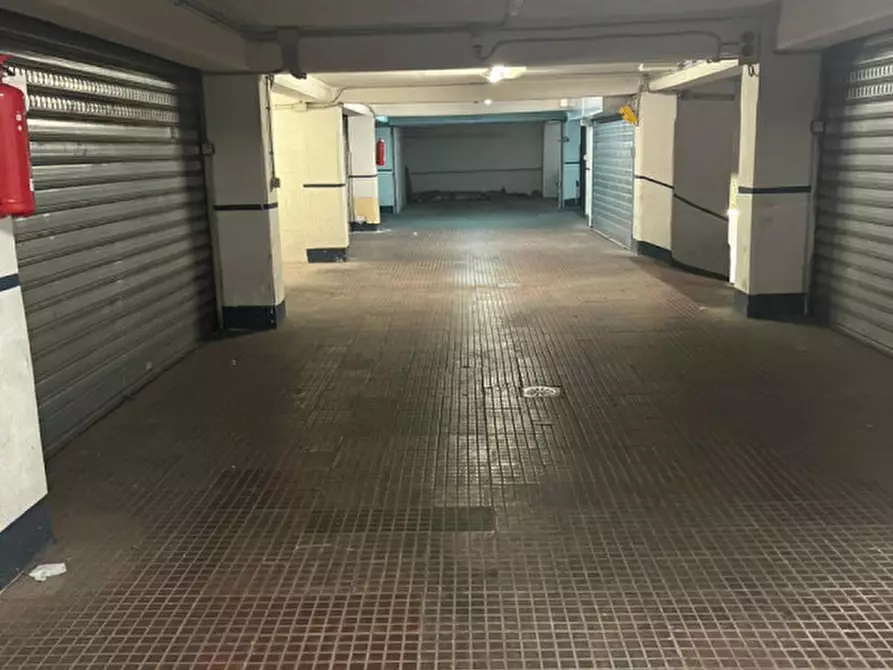 Immagine 7 di Garage in vendita  in Via Emilio Morosini a Roma