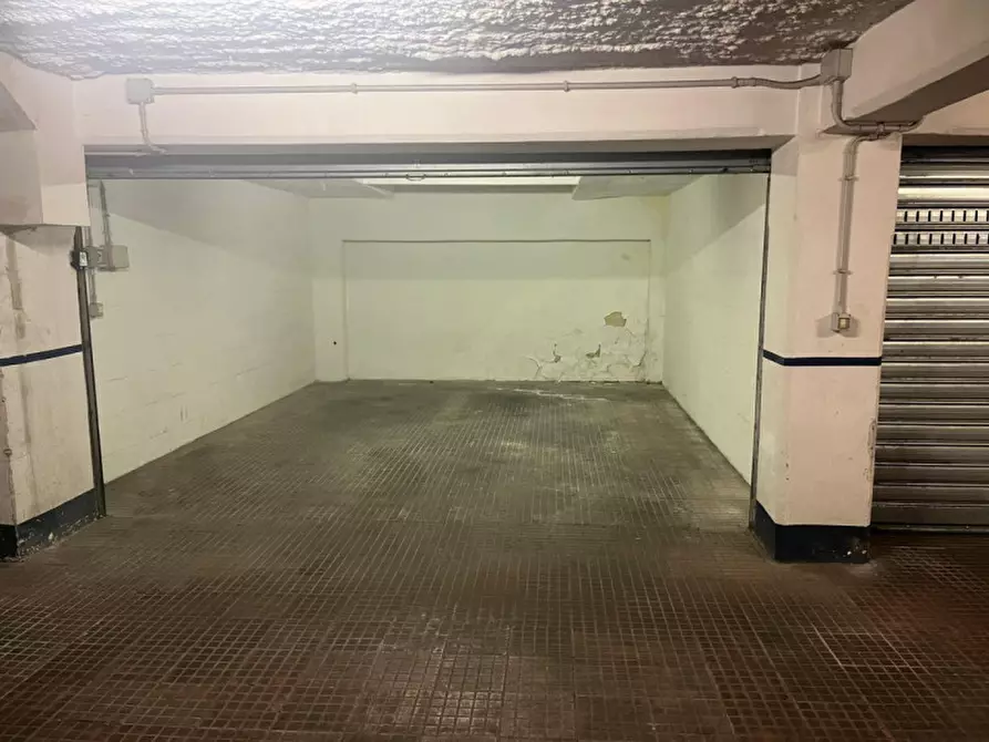 Immagine 11 di Garage in vendita  in Via Emilio Morosini a Roma