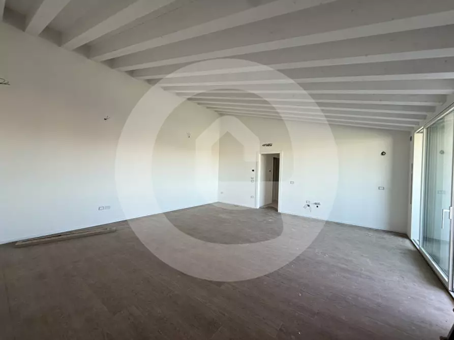 Immagine 1 di Attico in vendita  a Santa Giustina In Colle