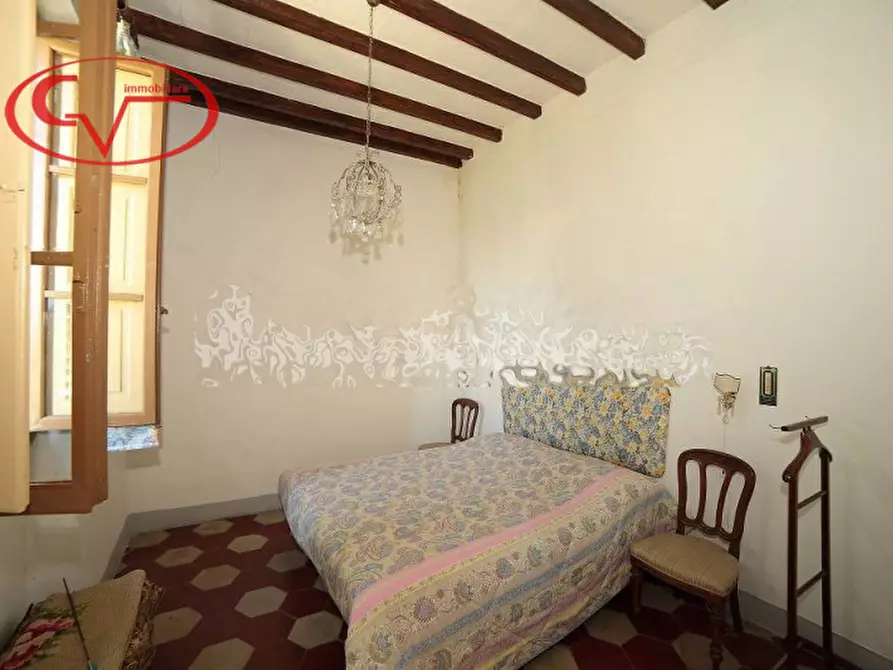 Immagine 19 di Villa in vendita  a Montevarchi