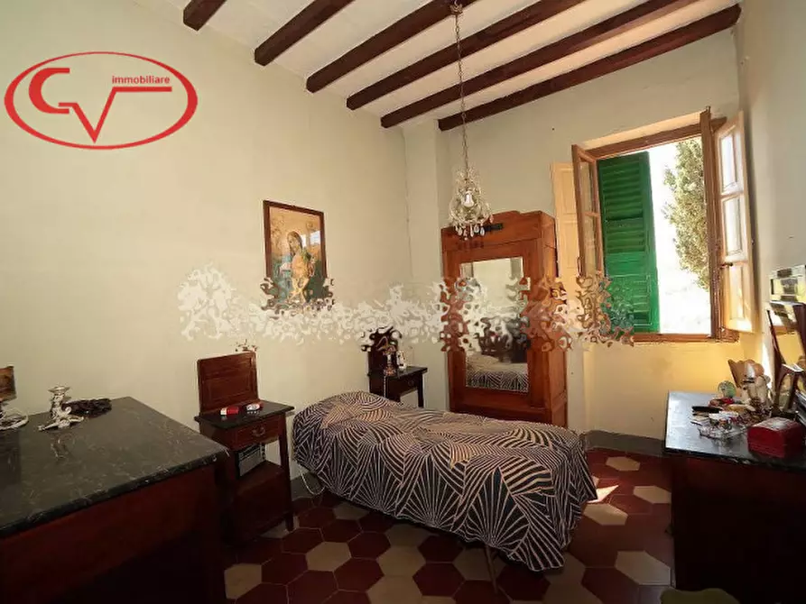 Immagine 20 di Villa in vendita  a Montevarchi