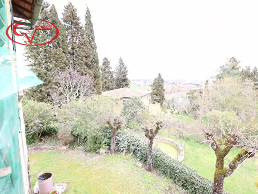 Immagine 31 di Villa in vendita  a Montevarchi