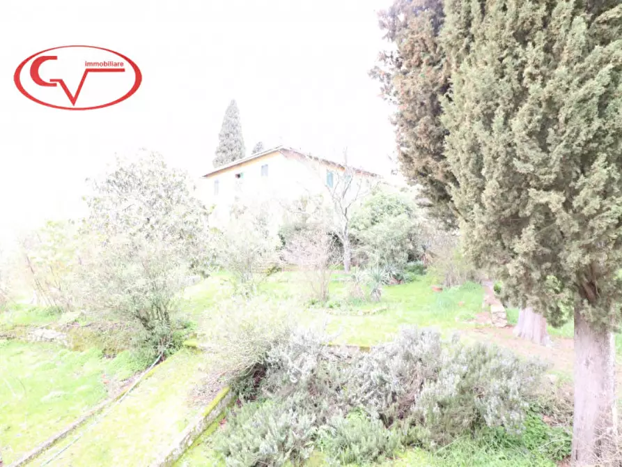 Immagine 47 di Villa in vendita  a Montevarchi