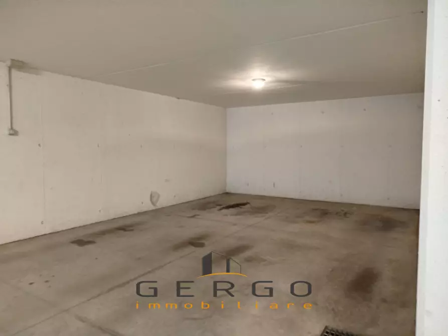 Immagine 1 di Garage in vendita  in Via Jacopo Sansovino a Vittorio Veneto