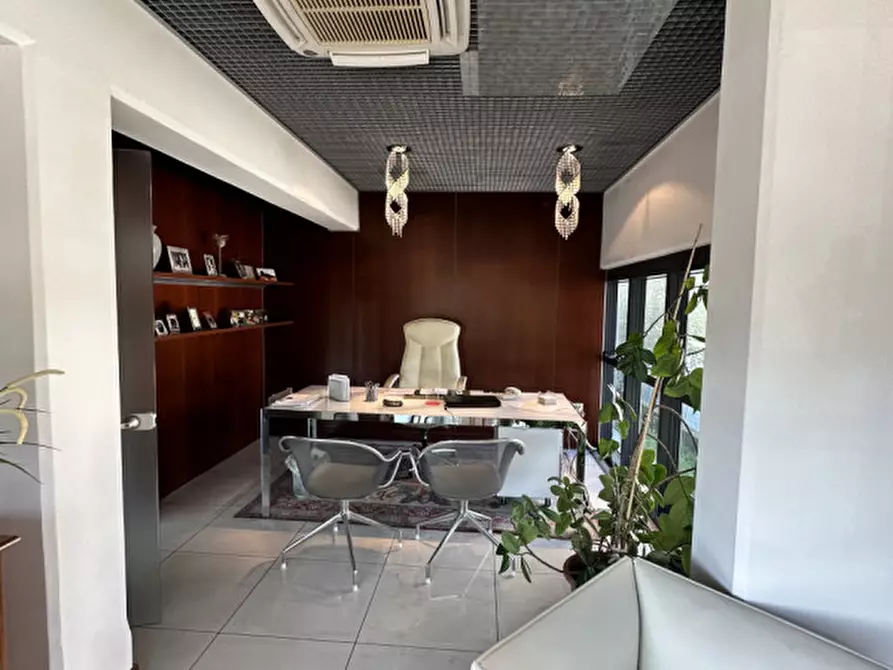 Immagine 2 di Capannone industriale in vendita  in VIA TORINO a Venezia