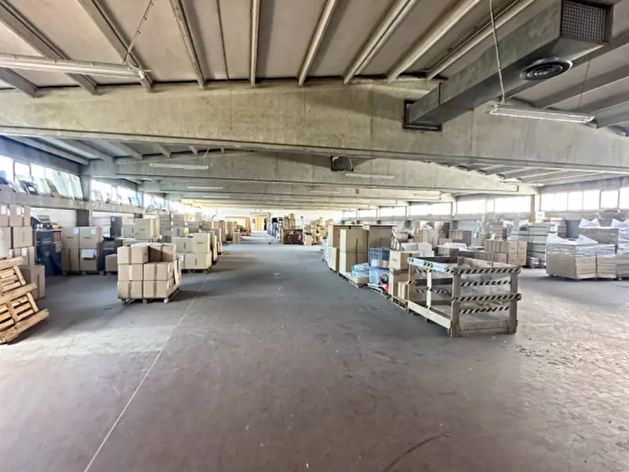 Immagine 5 di Capannone industriale in vendita  in VIA TORINO a Venezia