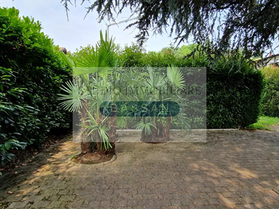 Immagine 16 di Villa in vendita  in Via Monte San Martino 15 a Gallarate