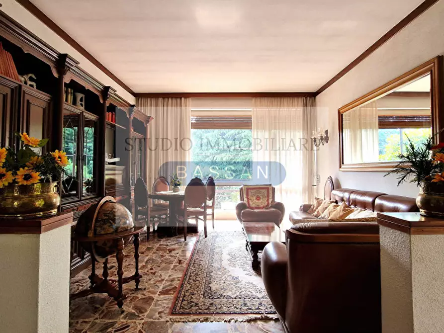 Immagine 17 di Villa in vendita  in Via Monte San Martino 15 a Gallarate