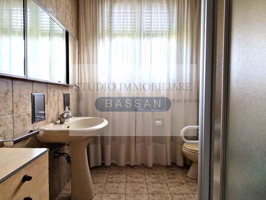 Immagine 30 di Villa in vendita  in Via Monte San Martino 15 a Gallarate