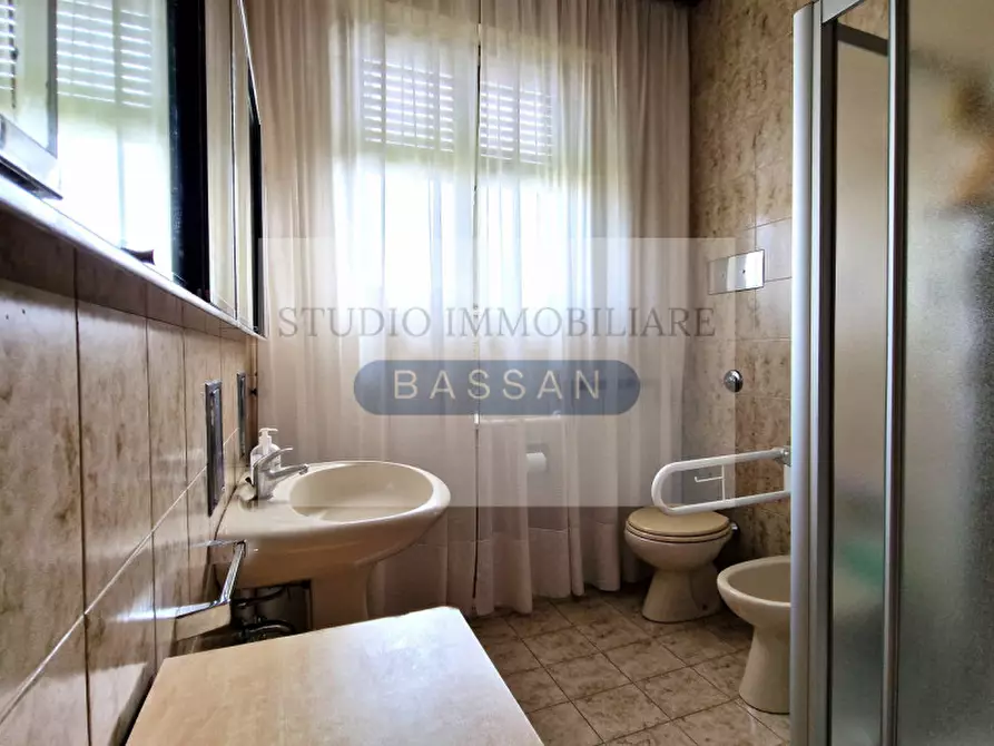 Immagine 32 di Villa in vendita  in Via Monte San Martino 15 a Gallarate