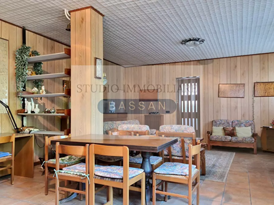 Immagine 41 di Villa in vendita  in Via Monte San Martino 15 a Gallarate