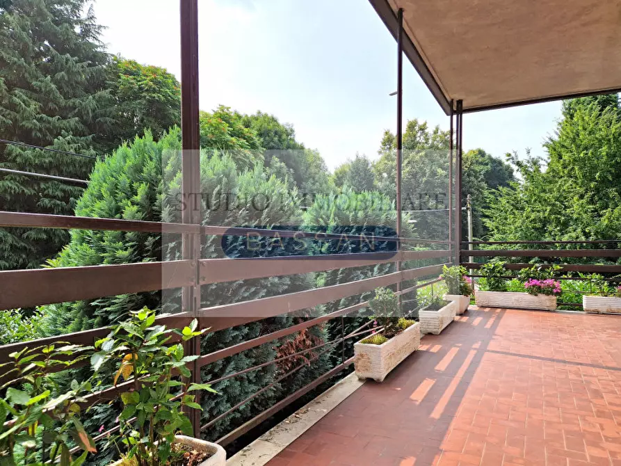 Immagine 53 di Villa in vendita  in Via Monte San Martino 15 a Gallarate