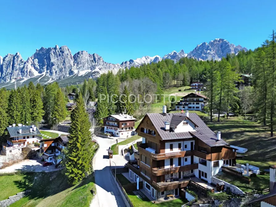 Immagine 20 di Appartamento in vendita  in località Pralongo a Cortina D'ampezzo
