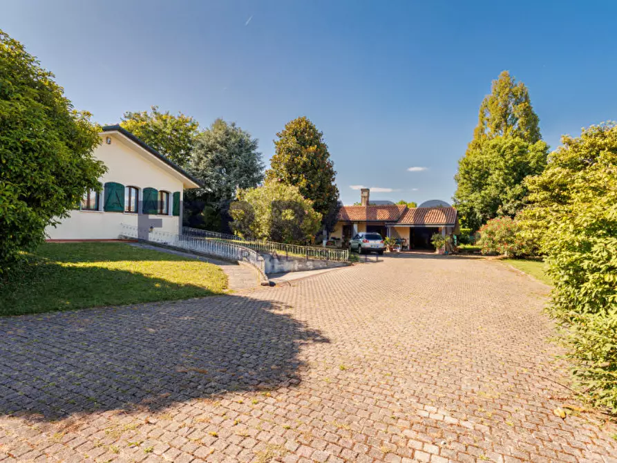 Immagine 3 di Villa in vendita  in Via Monte Croce a Zero Branco