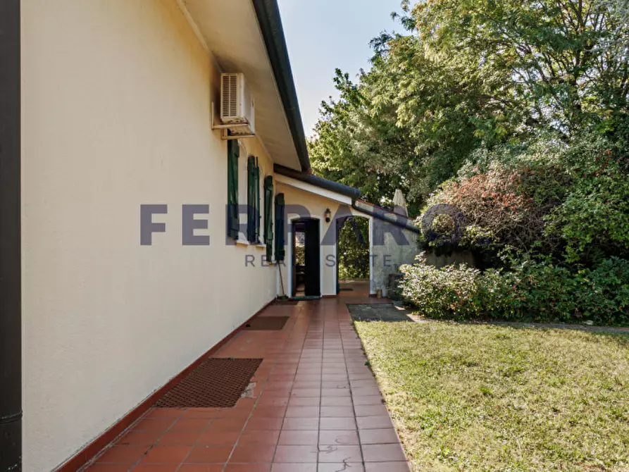 Immagine 32 di Villa in vendita  in Via Monte Croce a Zero Branco