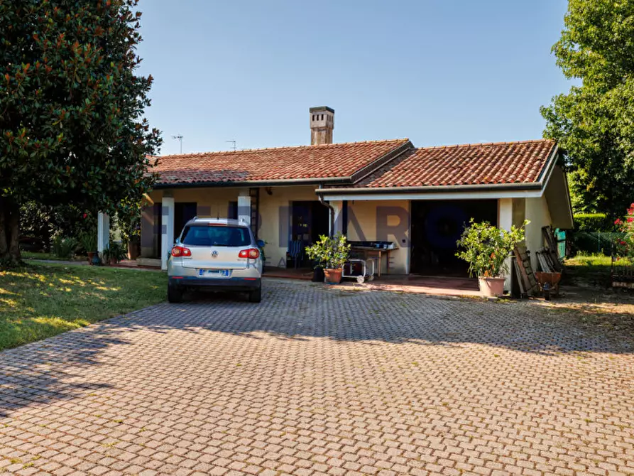 Immagine 34 di Villa in vendita  in Via Monte Croce a Zero Branco