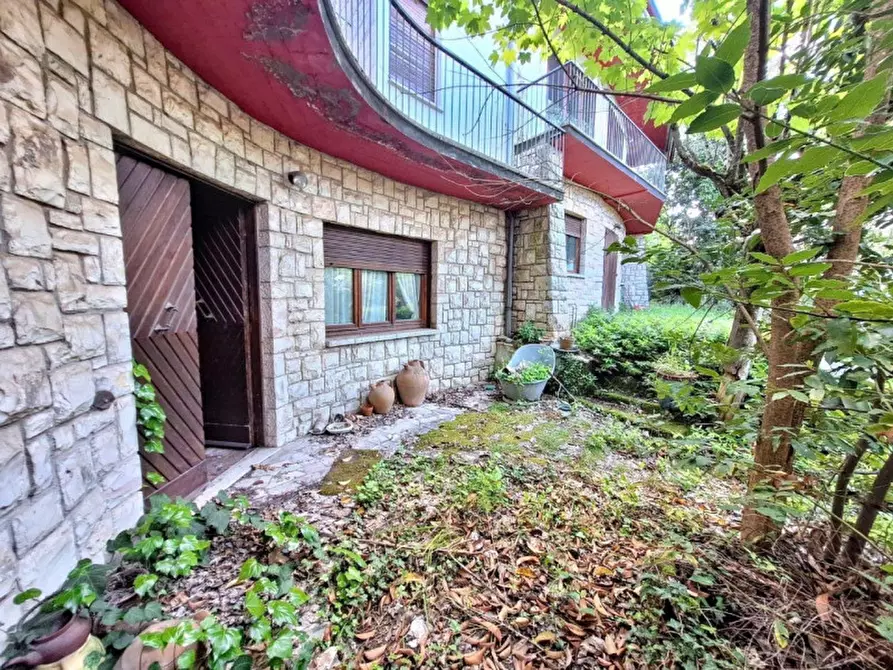 Immagine 2 di Villa in vendita  in Strada Ponte D'oddi, N. 267/B + 267/A a Perugia