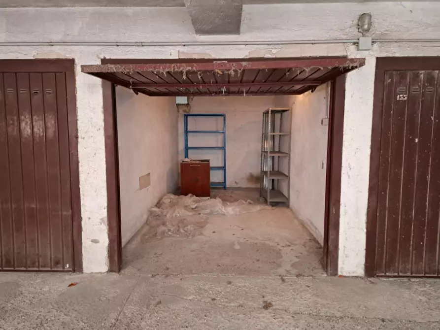 Immagine 1 di Posto auto in vendita  in viale Daniele Manin, N. 30 a Varese