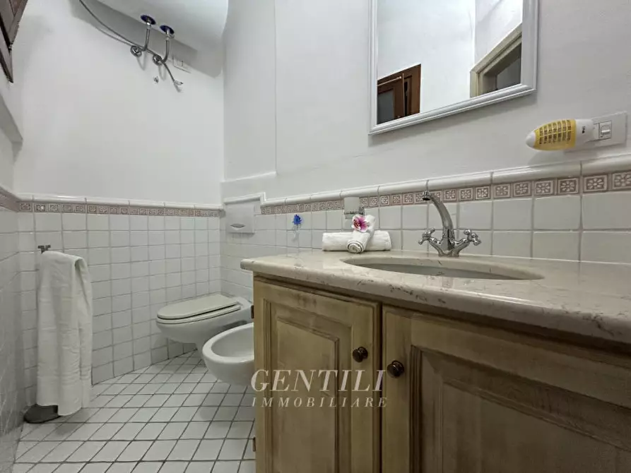 Immagine 10 di Appartamento in vendita  in Via del Galeone a Arzachena