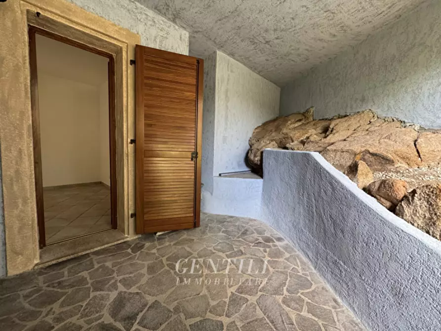 Immagine 12 di Appartamento in vendita  in Via del Galeone a Arzachena