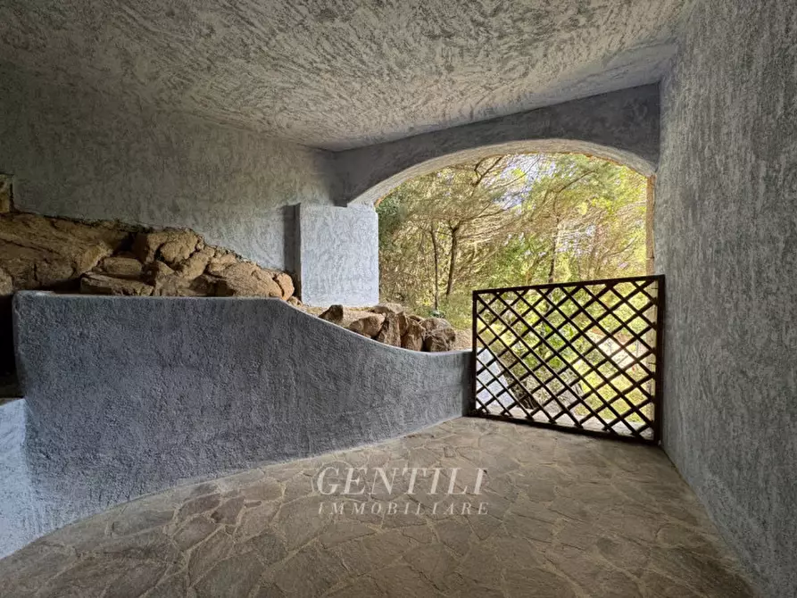 Immagine 13 di Appartamento in vendita  in Via del Galeone a Arzachena