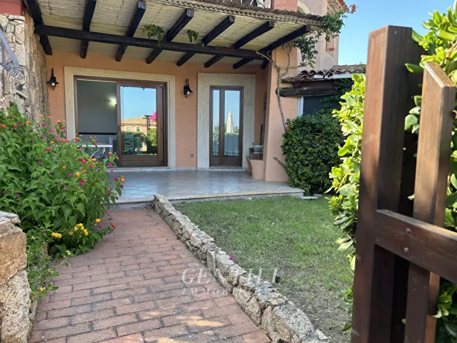 Immagine 15 di Appartamento in vendita  in Via del Galeone a Arzachena