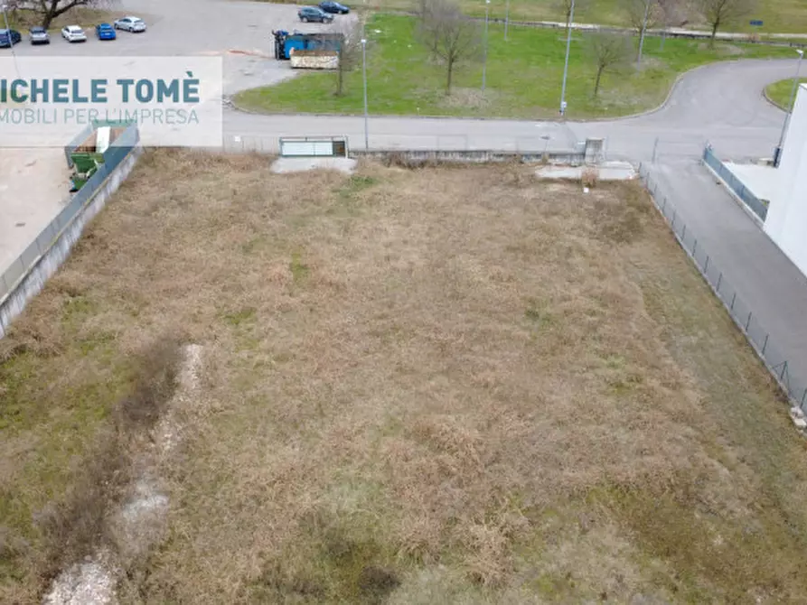 Immagine 6 di Terreno in vendita  in via mantovana a Pastrengo