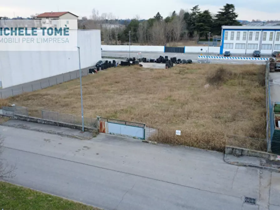 Immagine 9 di Terreno in vendita  in via mantovana a Pastrengo