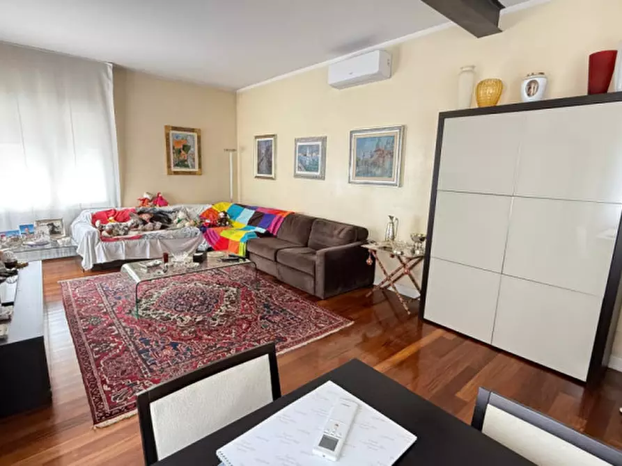 Immagine 1 di Appartamento in vendita  in Stradella della Fossetta a Vicenza