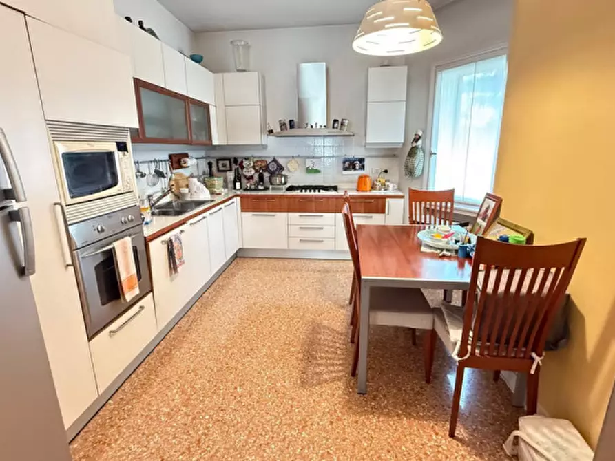 Immagine 3 di Appartamento in vendita  in Stradella della Fossetta a Vicenza