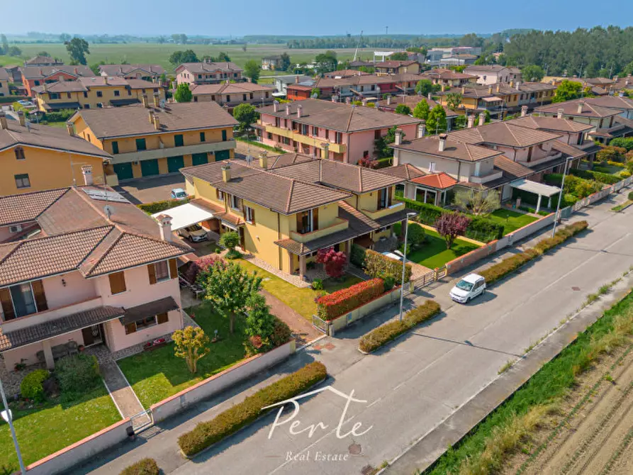 Immagine 5 di Casa bifamiliare in vendita  in via gioacchino rossini 78 a Marcaria