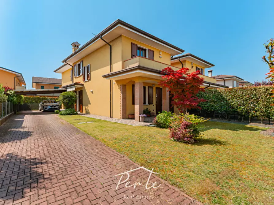 Immagine 8 di Casa bifamiliare in vendita  in via gioacchino rossini 78 a Marcaria