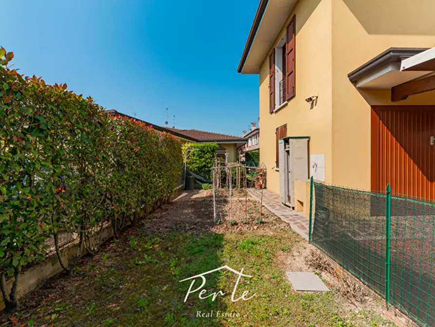 Immagine 10 di Casa bifamiliare in vendita  in via gioacchino rossini 78 a Marcaria