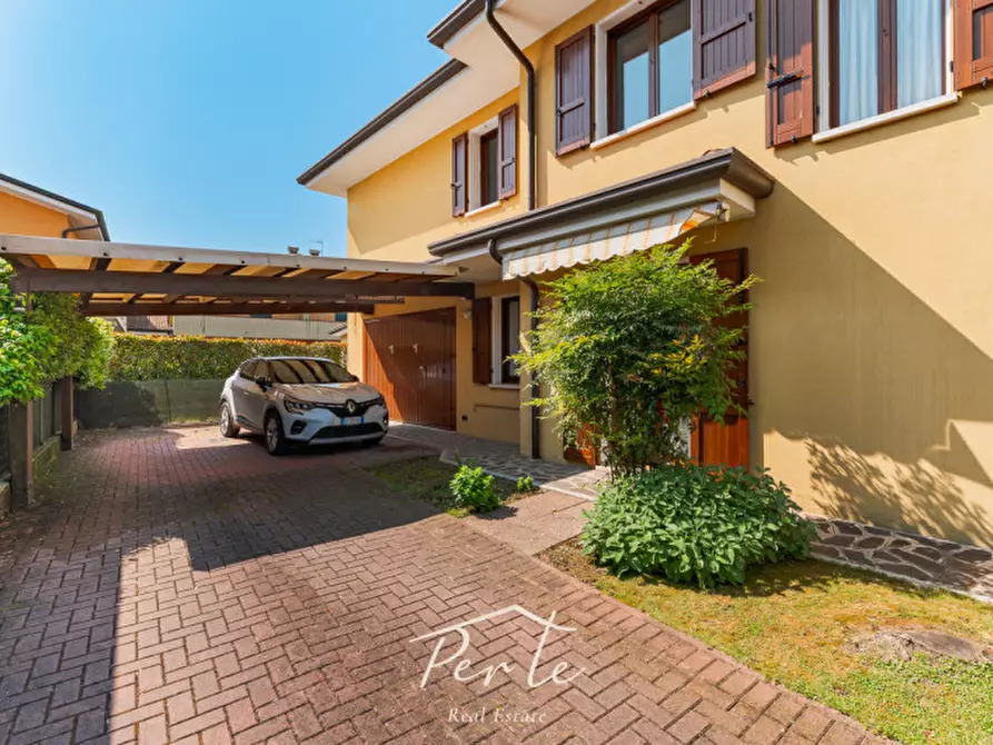 Immagine 11 di Casa bifamiliare in vendita  in via gioacchino rossini 78 a Marcaria