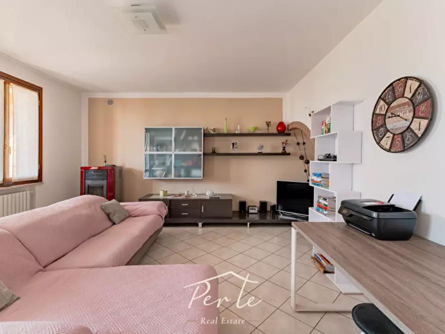 Immagine 14 di Casa bifamiliare in vendita  in via gioacchino rossini 78 a Marcaria