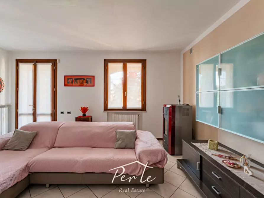 Immagine 17 di Casa bifamiliare in vendita  in via gioacchino rossini 78 a Marcaria