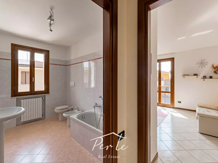 Immagine 34 di Casa bifamiliare in vendita  in via gioacchino rossini 78 a Marcaria